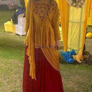 Selling this Indian suit to wear to a henna party!